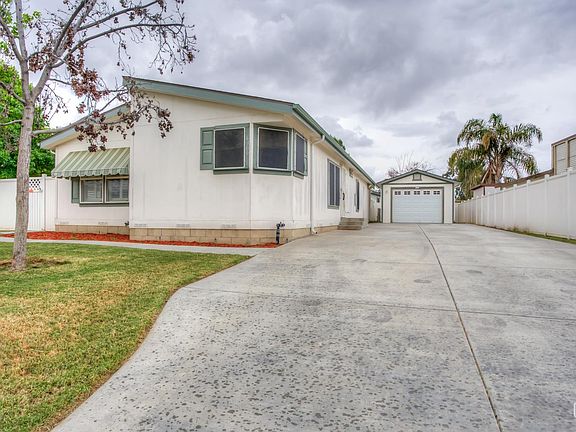 3rd image of 6309 Dennen St