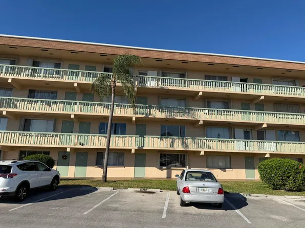 300 Village Green Circle S #406, Palm Springs, FL 33461