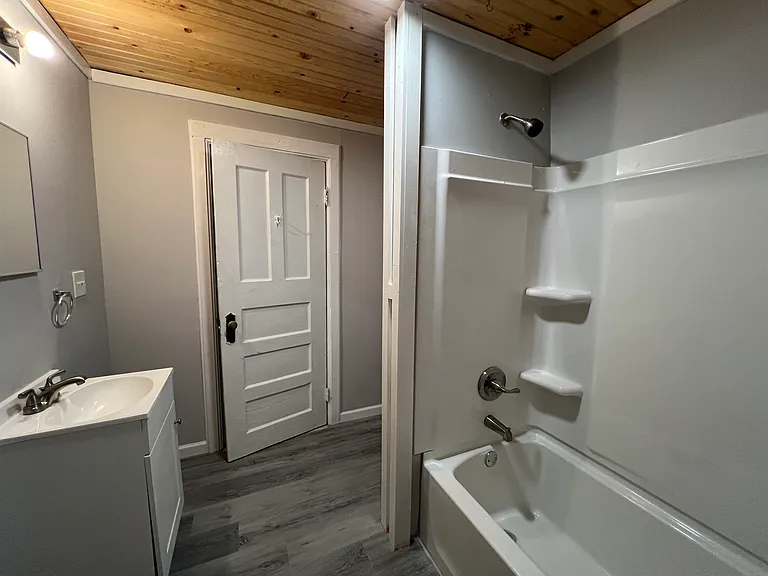 43 Norwood Ave #5 — Photo 10