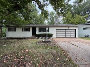 1439 Widefields Ln, Saint Louis, MO 63138