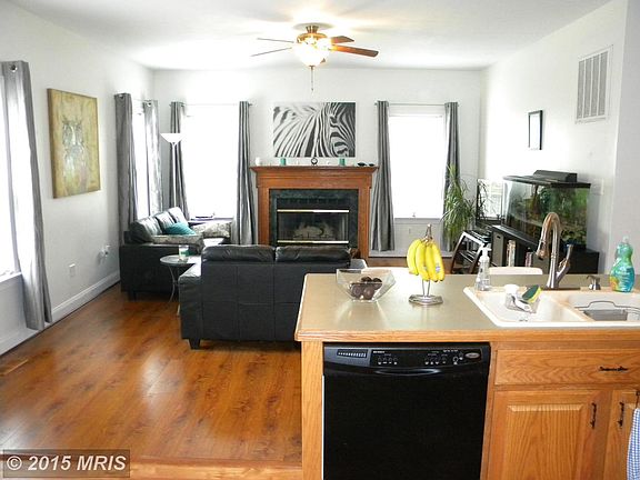 3rd image of 21154 Marigold St