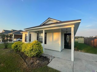 23494 Country Manor Ave, Denham Springs, LA 70726