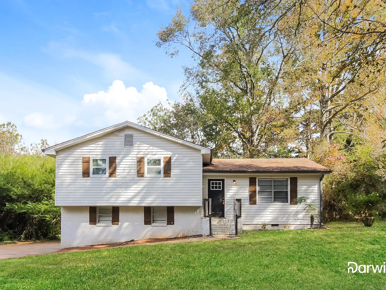 4 bed, 2.0 bath, 1864 sqft, $1,785 — Photo 1