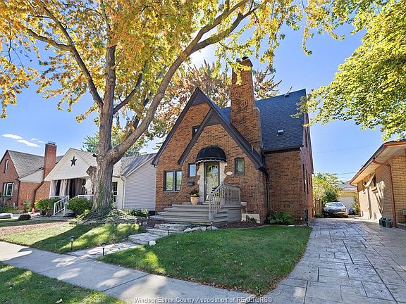 2nd image of 265 Isabelle Pl