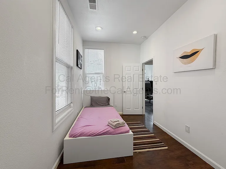 1532 32nd St #1532 — Photo 6