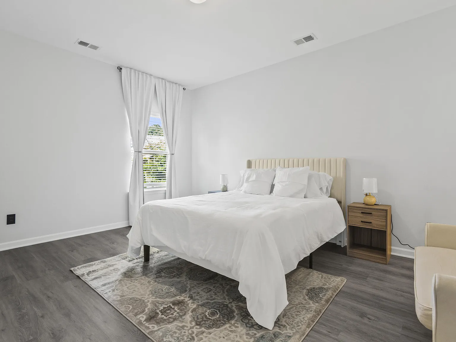 4 bed, 4.0 bath, 3468 sqft, $1,637 — Photo 1