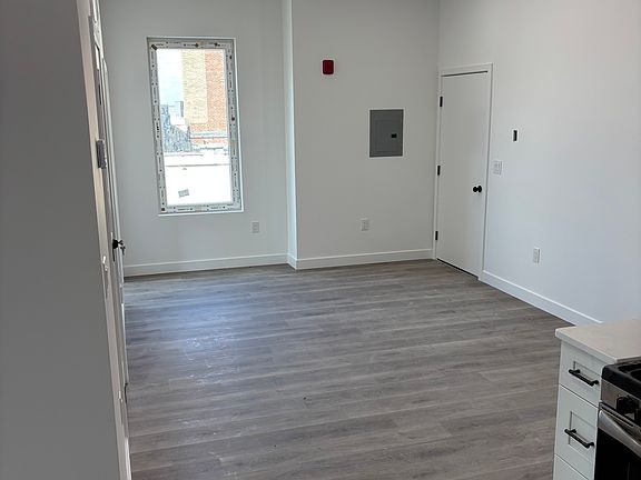 4th image of 14 Garden St #3