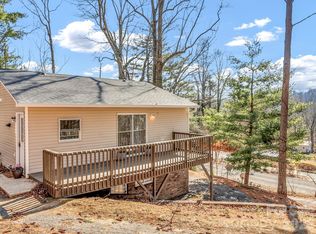 114 Elden St, Hendersonville, NC 28791