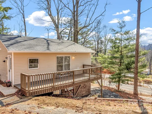 114 Elden St, Hendersonville, NC 28791