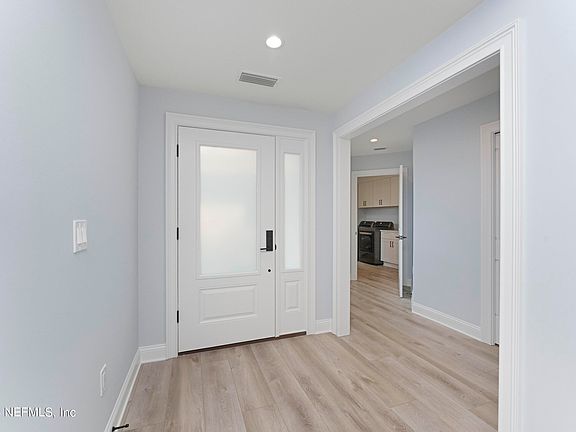 4th image of 64 NORTHGATE Drive