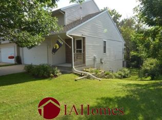1422 Kodiak Ct, Coralville, IA 52241