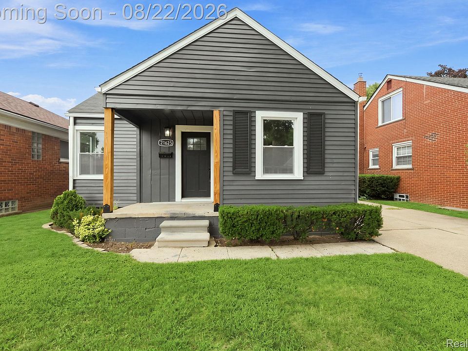 1st image of 21625 Trombly St