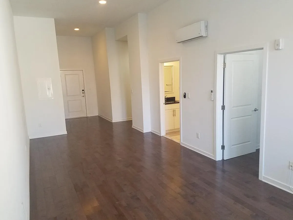 Building Photo - 710 Chestnut St #402