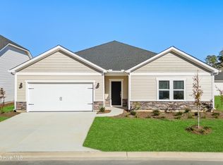 650 Blackthorne Cir NW, Calabash, NC 28467