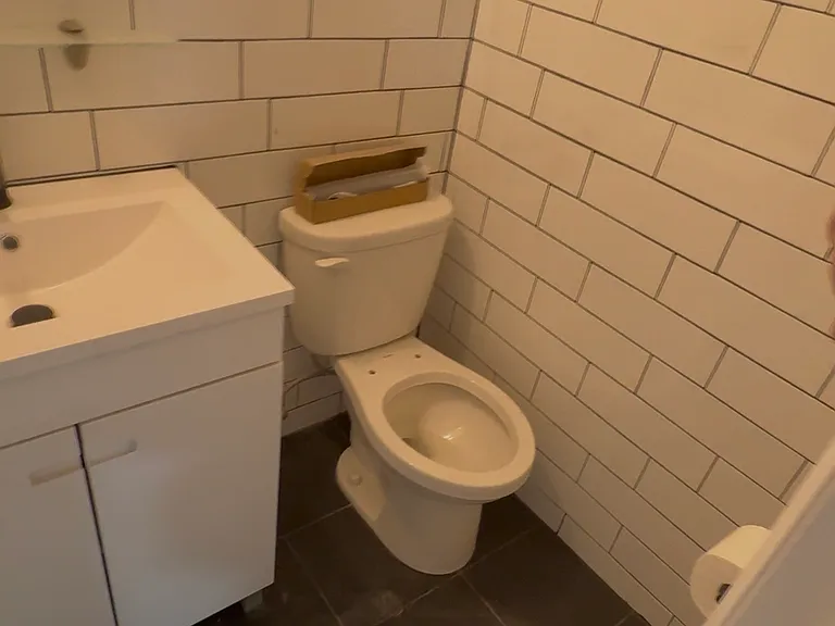 151 Hemlock St #2 — Photo 10