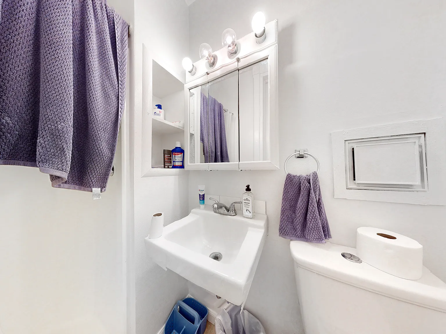 6 Asbury Ct — Photo 2