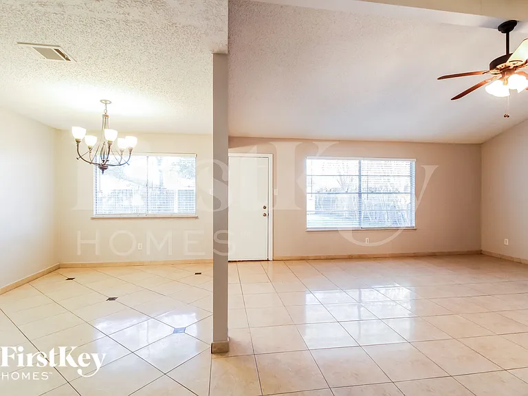 918 Cheyenne Meadows Dr — Photo 5