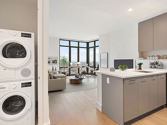 3rd image of 92-27 160th St #1209