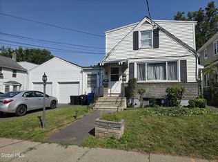 40 Frost Place, Albany, NY 12205