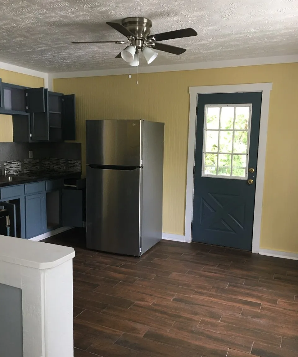 1 bed, 1000 sqft, $900 — Photo 2
