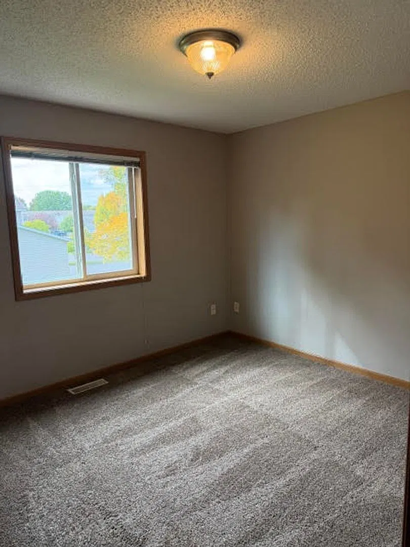 3 Bedroom Townhome in West St. Cloud — Photo 4