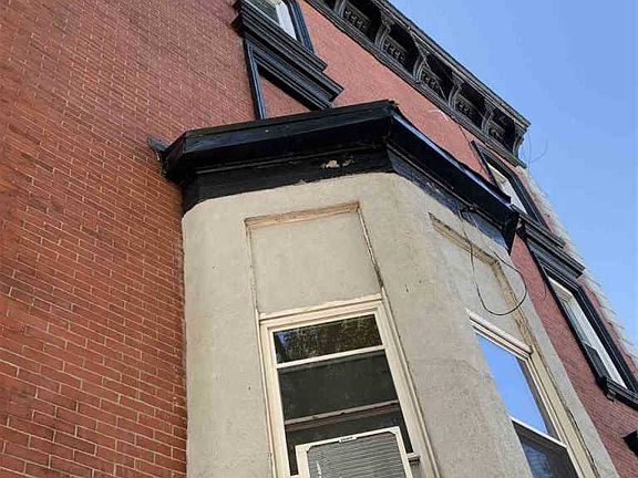3rd image of 355 Communipaw Ave