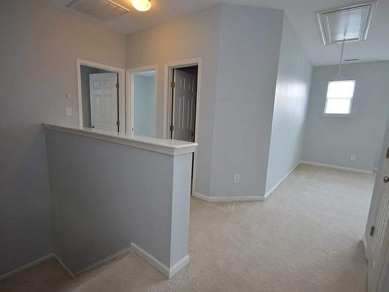 1507 Hinchliff Ct — Photo 16