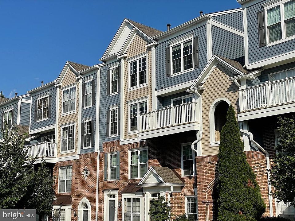 1st image of 7019 Metropolitan Pl APT 300