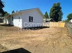 1246 Hughes St — Photo 17