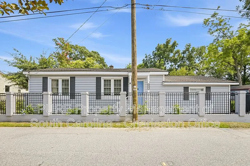 1133 Brody Ave
