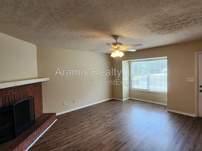 2320 Highpoint Rd #1 — Photo 4