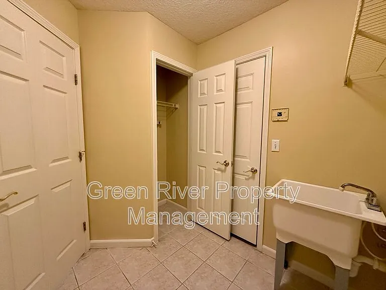 8716 Canopy Oaks Dr — Photo 19