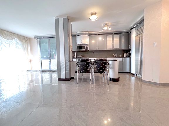 4th image of 601 Surf Ave APT 19L