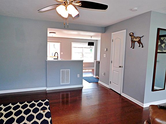 5th image of 40 Barrington Ct Suite 106