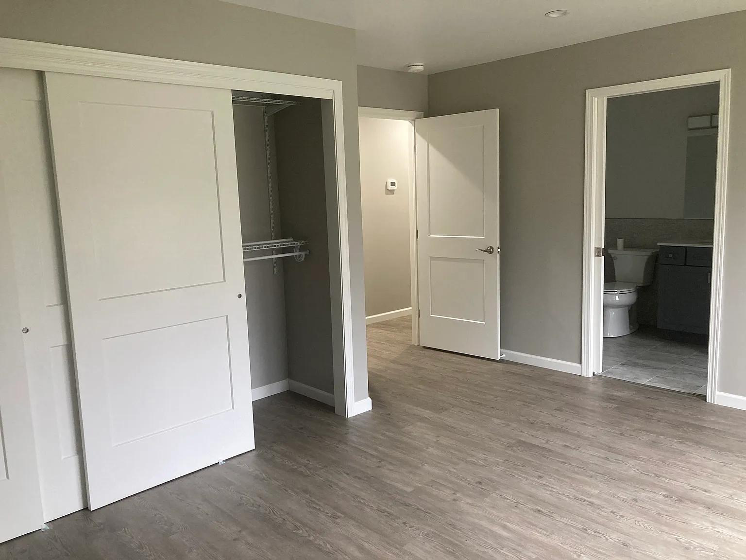 2 bed, 1200 sqft, $2,000 — Photo 2