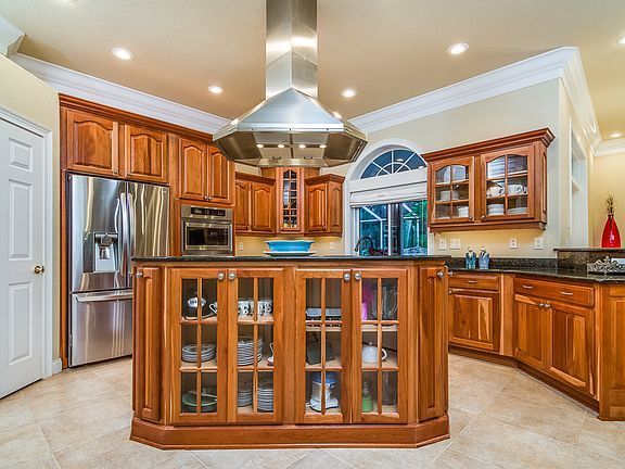 2nd image of 8035 Darlington Cir