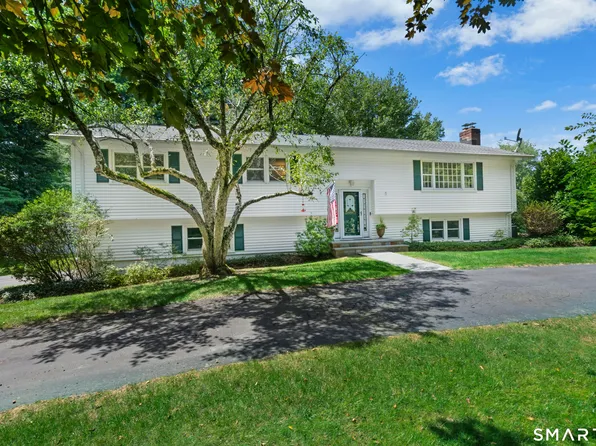6 Webster Place, Newtown, CT 06470