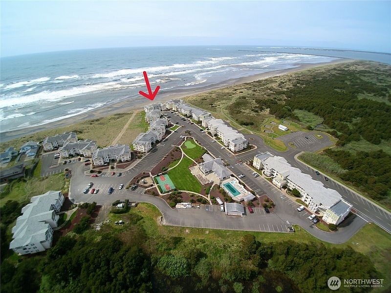 3rd image of 1600 W Ocean Avenue #723