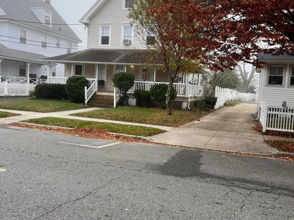 205 11th Ave APT 3, Belmar, NJ 07719