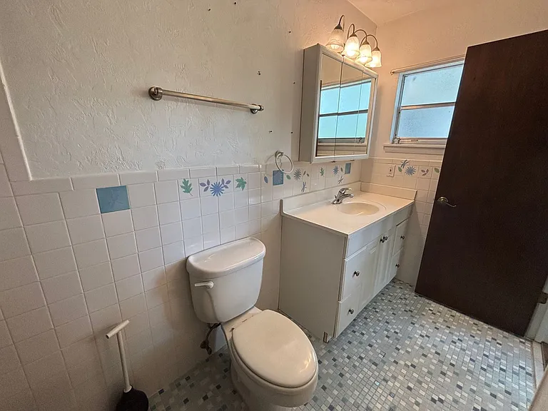 6352 NE 86th Ave — Photo 10