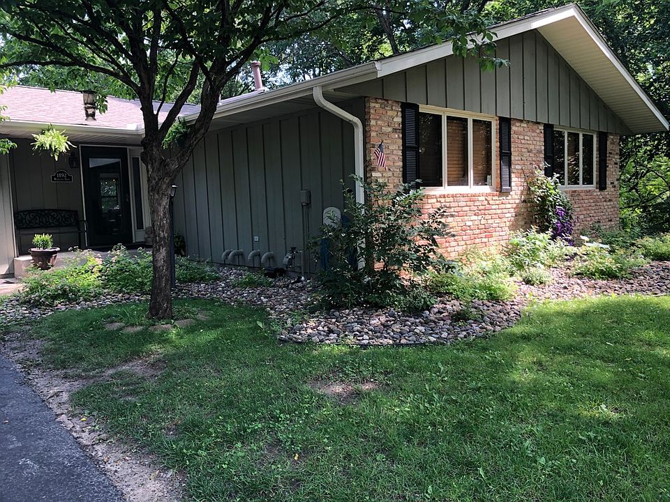 1st image of 1892 Woodland Dr