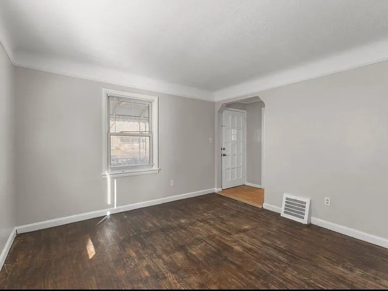 3511 Monroe St — Photo 31