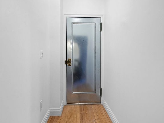 5th image of 111 Garrison Ave #D6