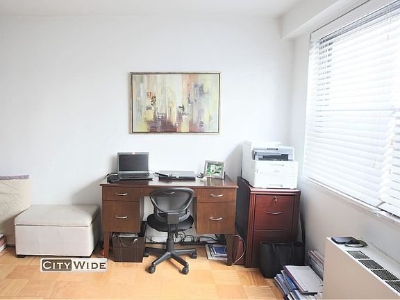 3rd image of 400 E 89th St APT 3M