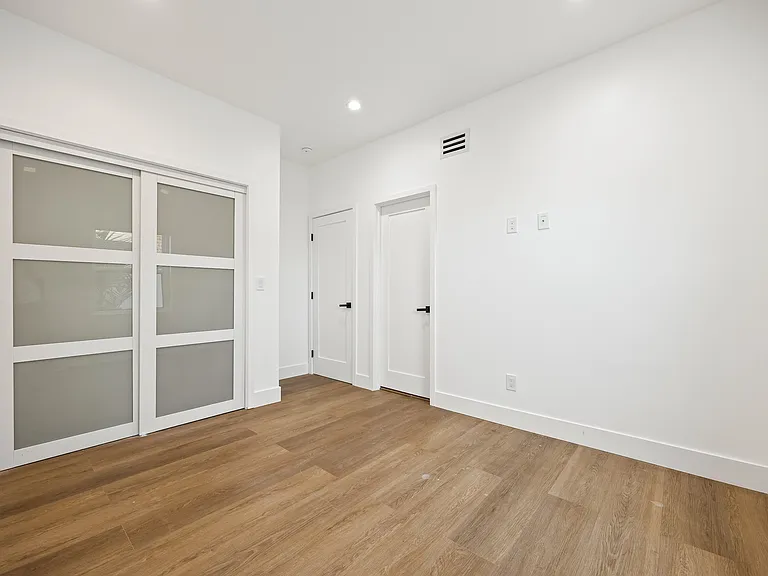 212 W 64th St #A — Photo 52