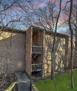 6012 Forest View Rd APT 1D, Lisle, IL, 60532