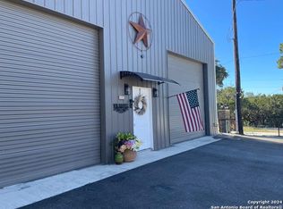 151 Jones Beach Dr, Pipe Creek, TX 78063