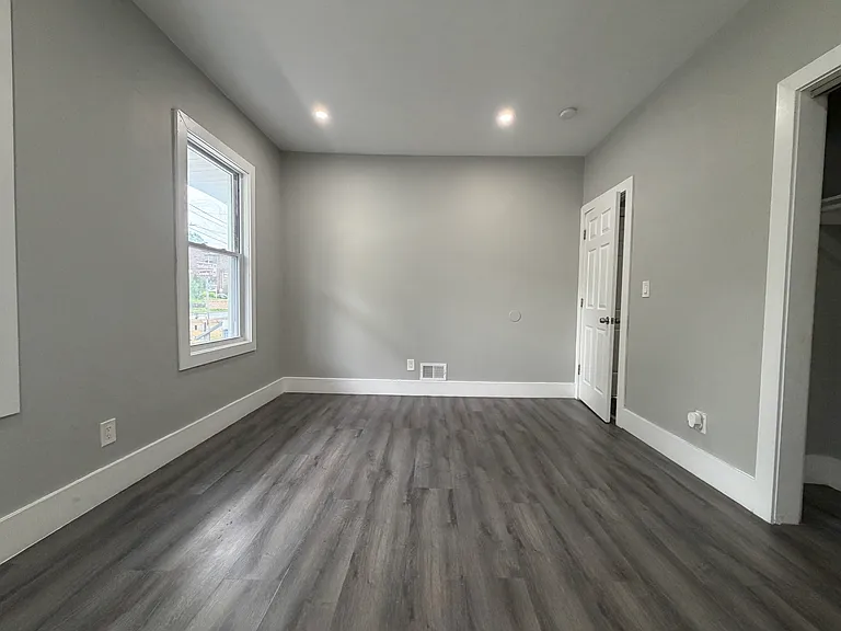549-551 Scotland Rd #1A — Photo 6