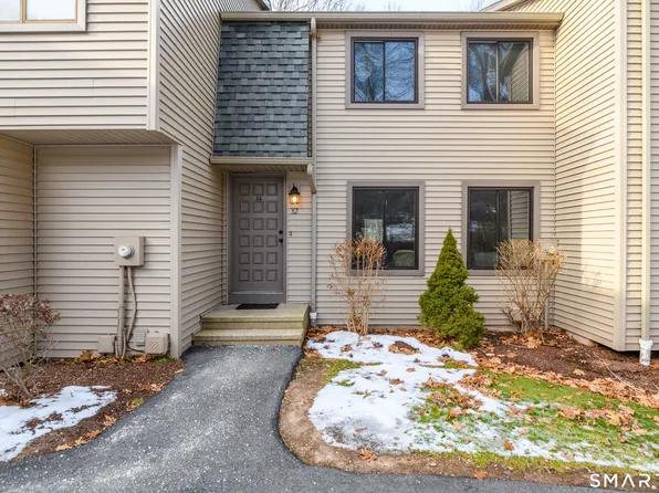 32 Conestoga Way 32, Glastonbury, CT 06033