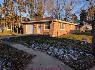 210 S 3rd Ave, Morton, IL 61550